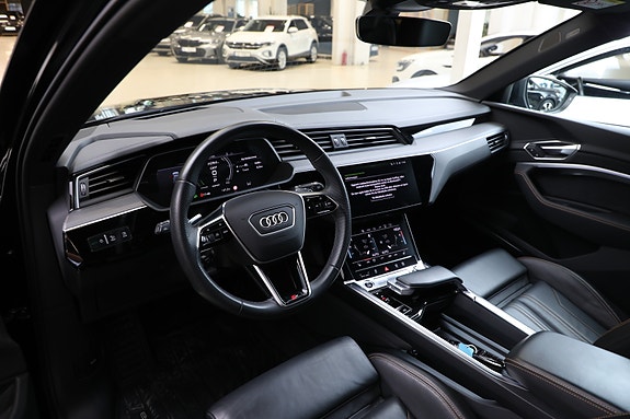 Audi e-tron 26 of 30