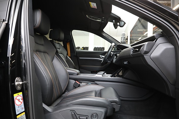 Audi e-tron 23 of 30