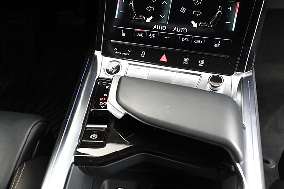 Audi e-tron 21 of 30