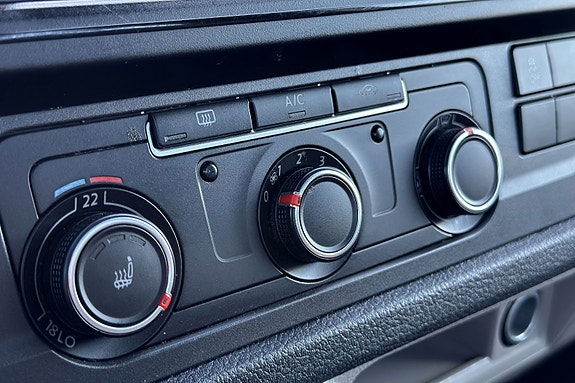 Volkswagen Transporter 25 of 30