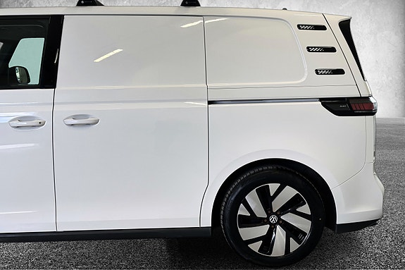 Volkswagen ID. Buzz 6 of 30