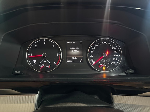 Volkswagen Multivan 20 of 27