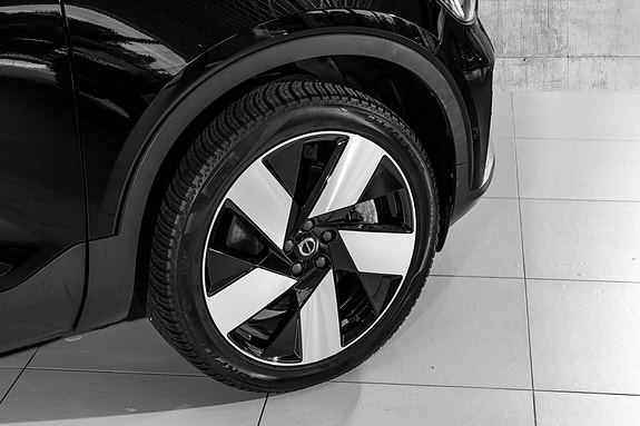 Volvo XC40 9 of 30