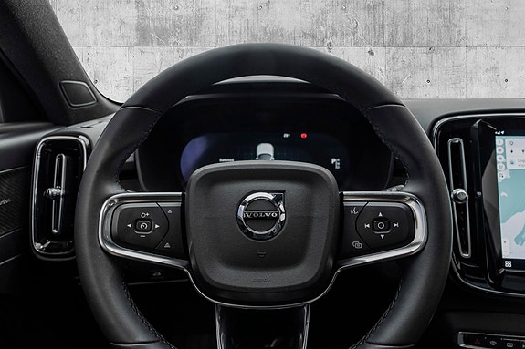 Volvo XC40 18 of 30