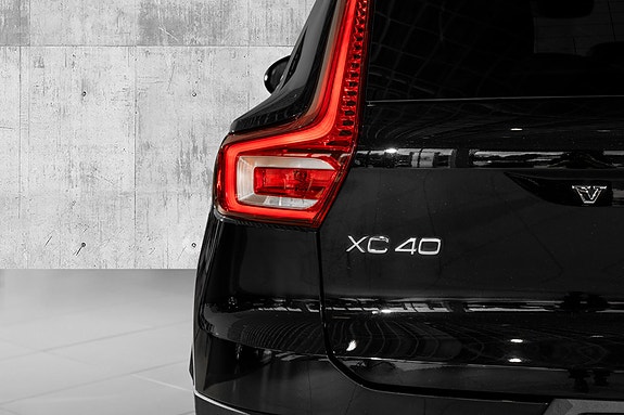 Volvo XC40 7 of 30