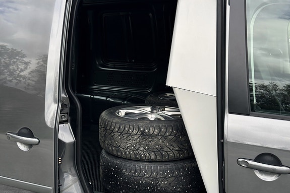 Volkswagen Caddy 21 of 30