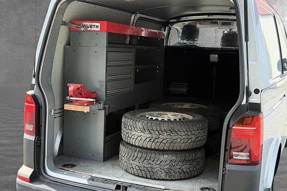 Volkswagen Transporter 26 of 30