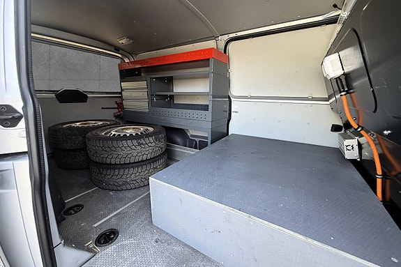 Volkswagen Transporter 27 of 30