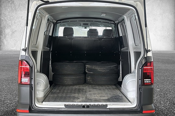 Volkswagen Transporter 9 of 30