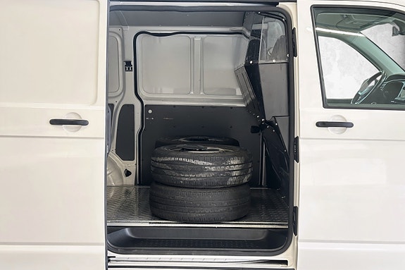 Volkswagen Transporter 16 of 30