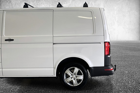 Volkswagen Transporter 8 of 30
