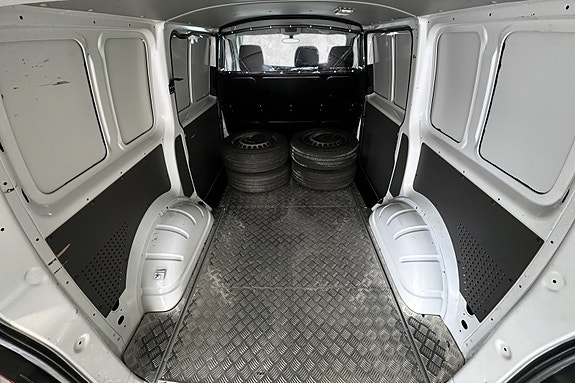 Volkswagen Transporter 17 of 30