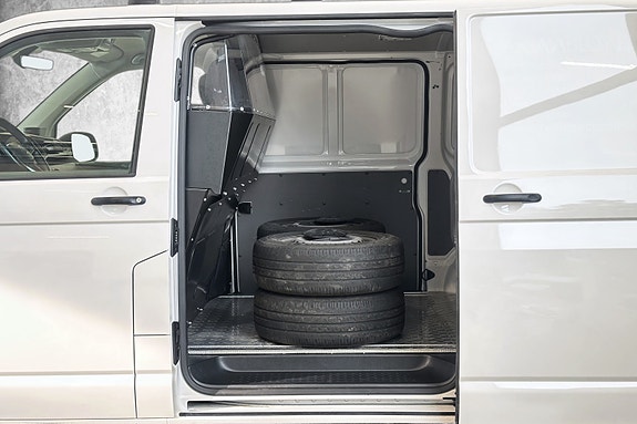 Volkswagen Transporter 5 of 30
