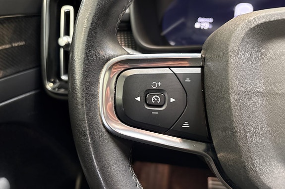 Volvo XC40 21 of 24