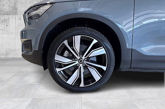 Volvo XC40 9 of 24