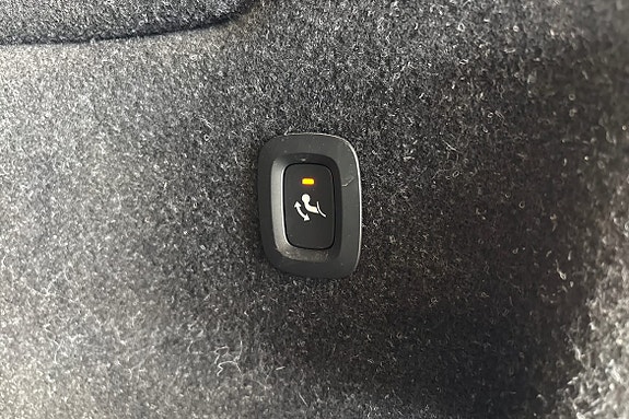 Volvo XC40 24 of 24