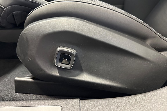 Volvo ES90 14 of 22