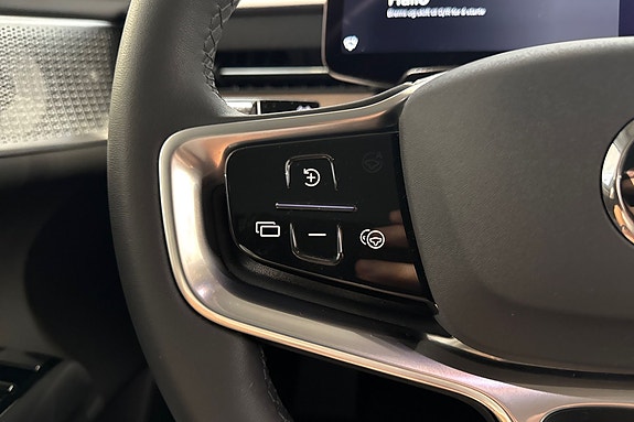 Volvo ES90 19 of 22