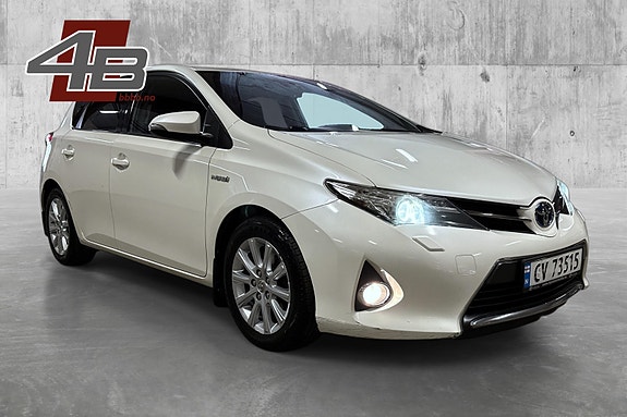 Toyota Auris 3 of 30