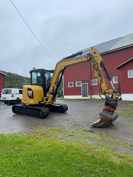 Cat 305.5 E2 6 of 25