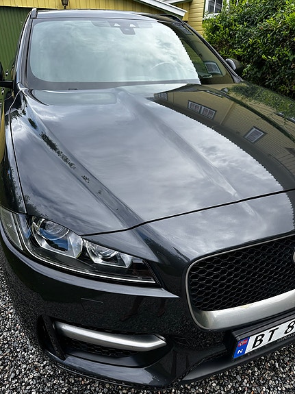 Jaguar F-PACE 5 of 30
