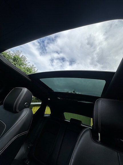 Jaguar F-PACE 30 of 30