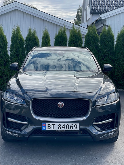 Jaguar F-PACE 16 of 30