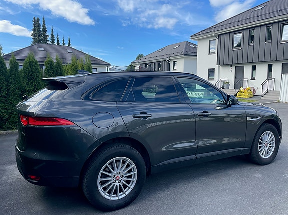 Jaguar F-PACE 5 of 21