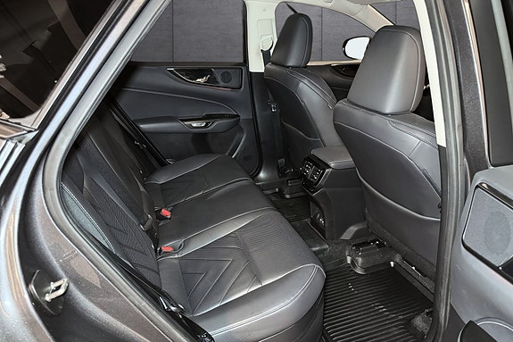 Lexus NX450h 13 of 20