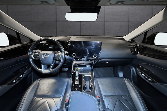 Lexus NX450h 9 of 20