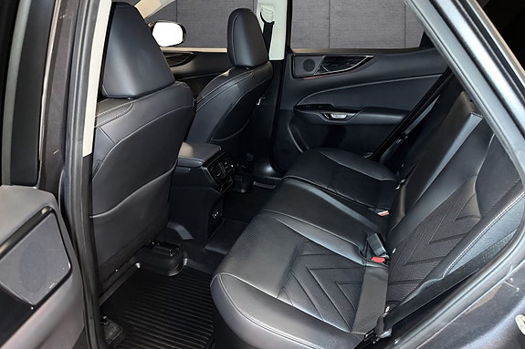 Lexus NX450h 12 of 20