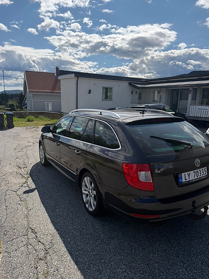 Skoda Superb 6 of 15