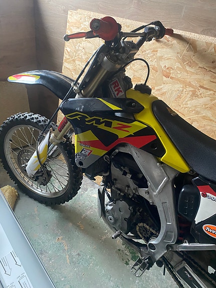 Suzuki Rmz 450 2 of 7