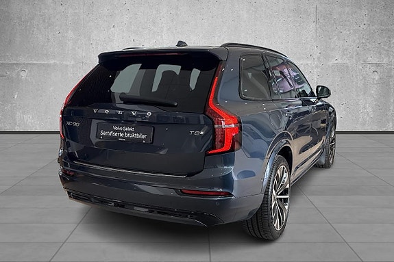 Volvo XC90 4 of 18