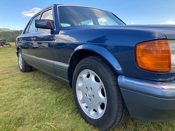 Mercedes-Benz 560 SEL 6 of 26