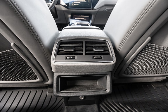 Audi e-tron Sportback 27 of 30