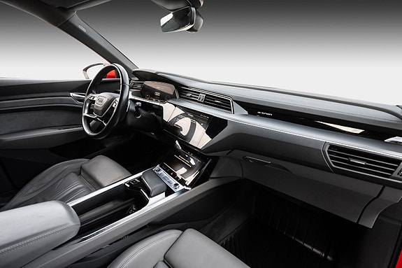 Audi e-tron Sportback 12 of 30
