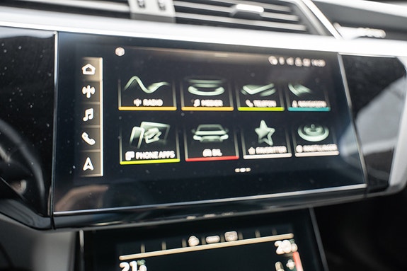 Audi e-tron Sportback 13 of 30