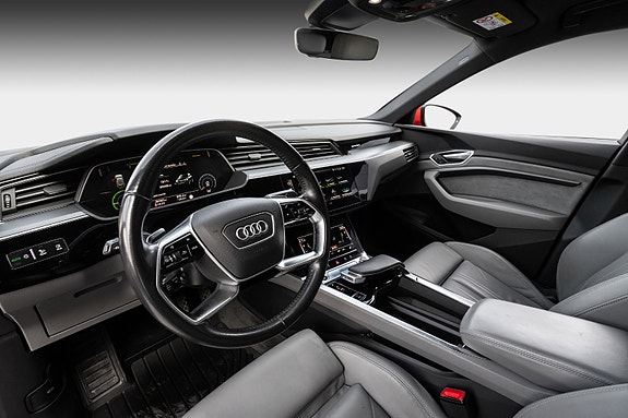 Audi e-tron Sportback 10 of 30