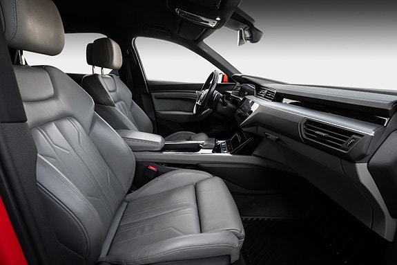 Audi e-tron Sportback 28 of 30