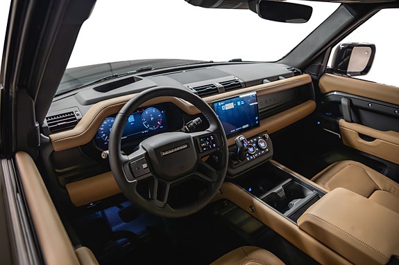 Land Rover Defender 130 4 of 30