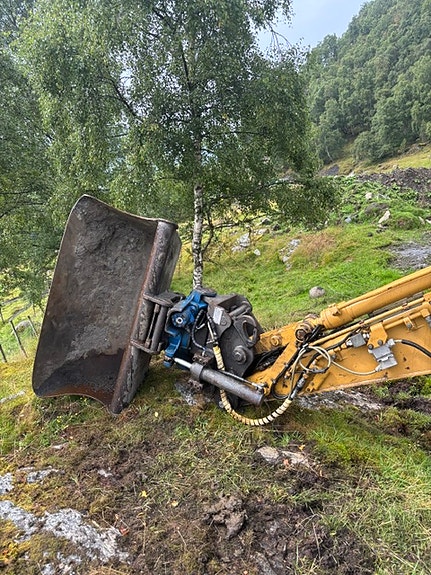 Cat 307C 2 of 4