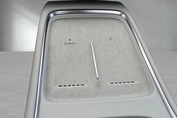 XPeng P7 16 of 16