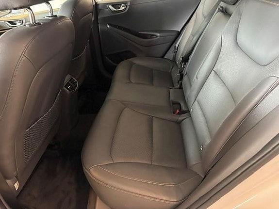Hyundai IONIQ 14 of 15