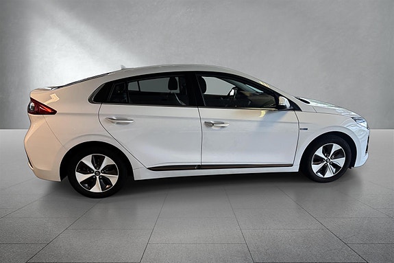Hyundai IONIQ 6 of 15