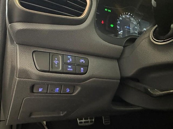 Hyundai IONIQ 12 of 15