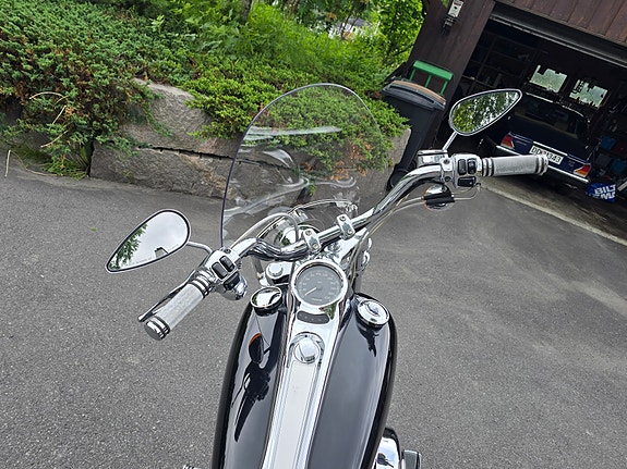 Harley-Davidson SOFTAIL DEUCE 3 of 5