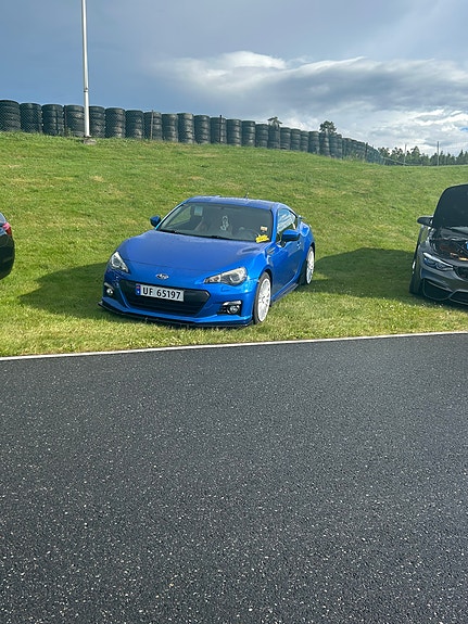 Subaru BRZ 3 of 8