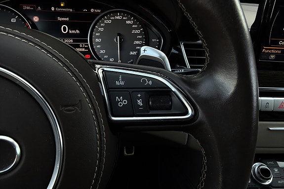 Audi S8 17 of 30