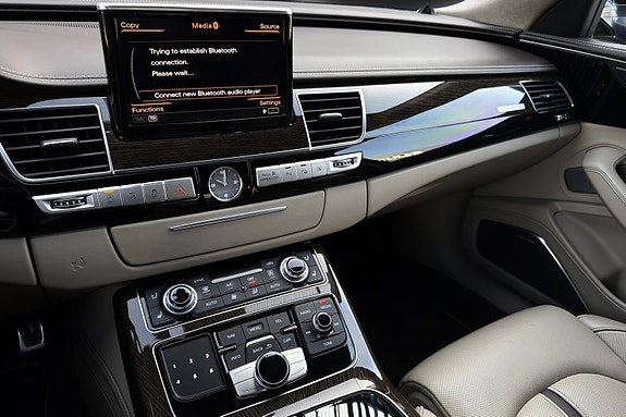 Audi S8 22 of 30